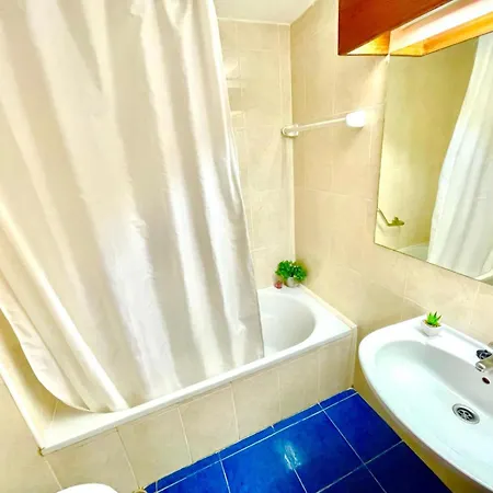 T1, Da Oura Apartment *