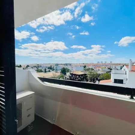 Apartment T1, Da Oura